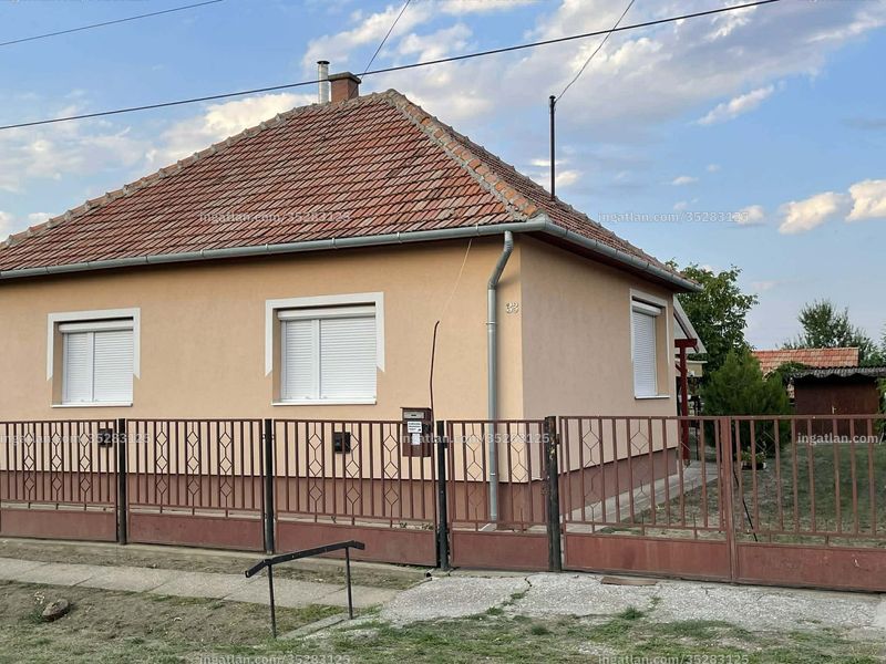 Listing photo