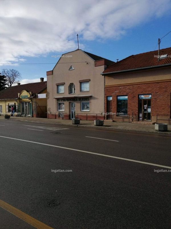 entrance from the outside
