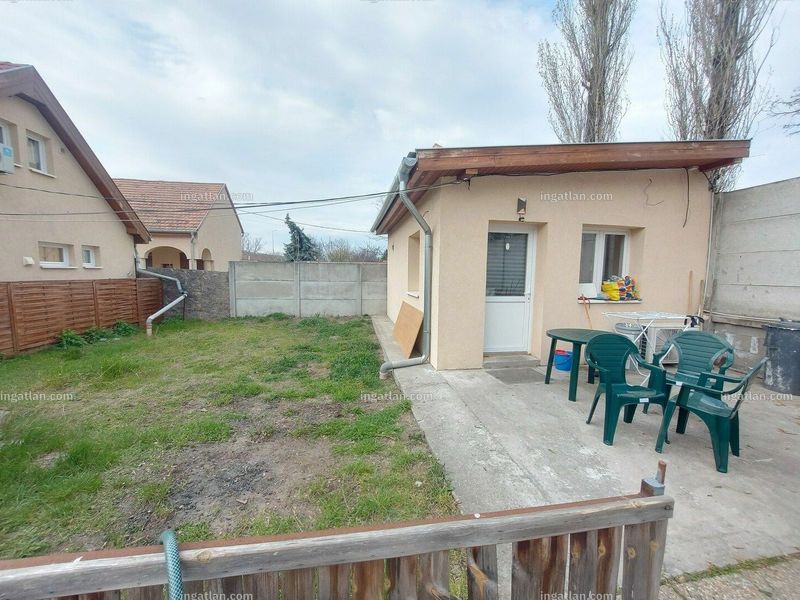 Listing photo