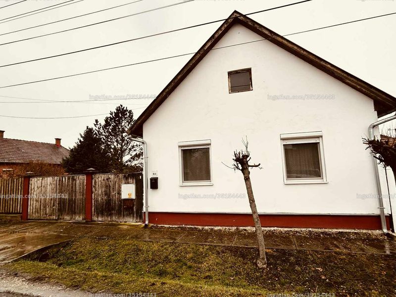 Hirdetés fotója