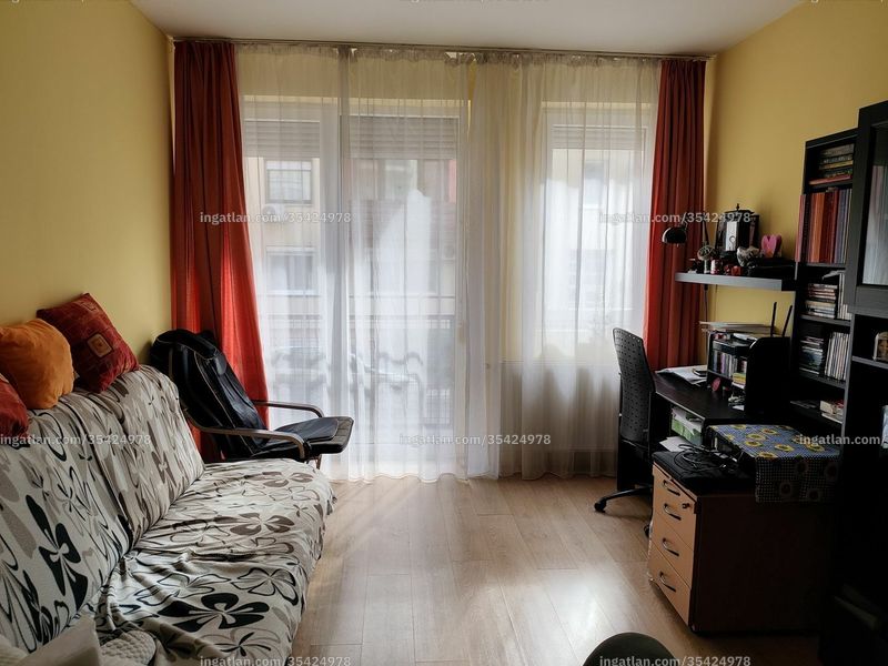 Listing photo