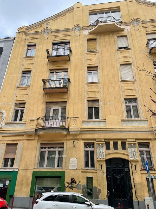Listing photo