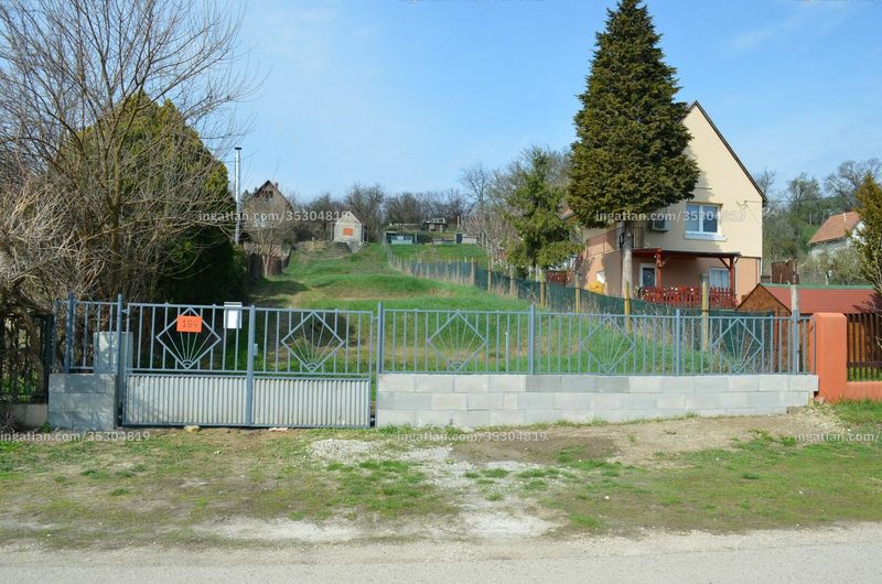 Hirdetés fotója