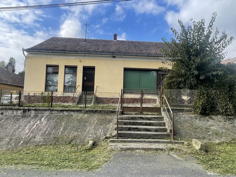 Listing photo