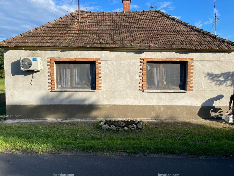 Hirdetés fotója