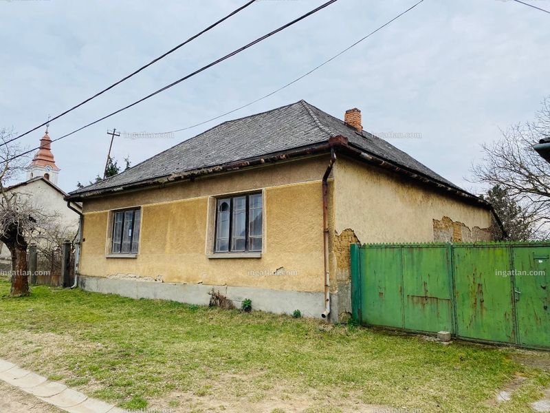 Listing photo