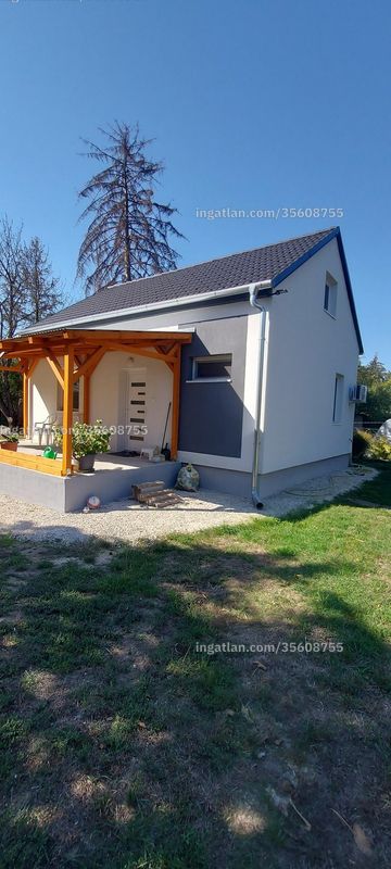 Listing photo