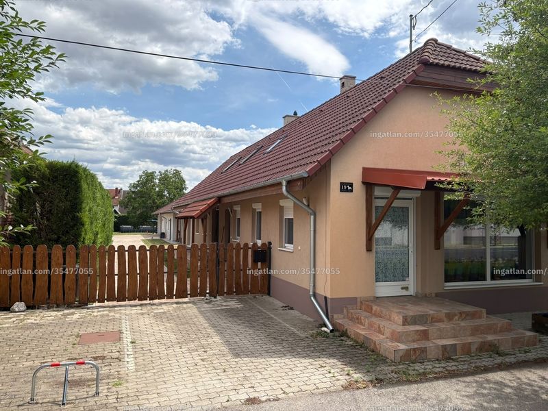 az épület kívülről