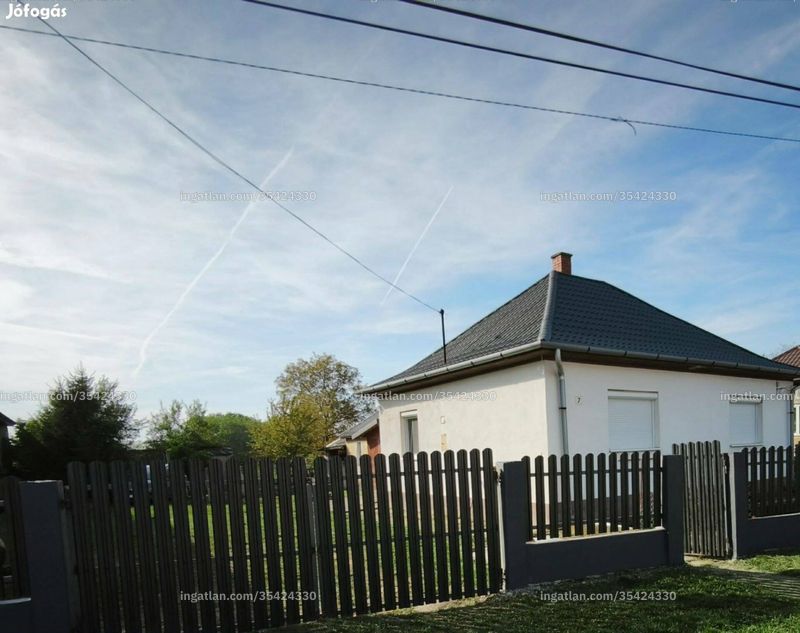 Listing photo