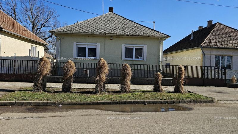 Hirdetés fotója