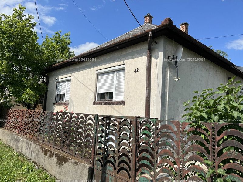 Listing photo