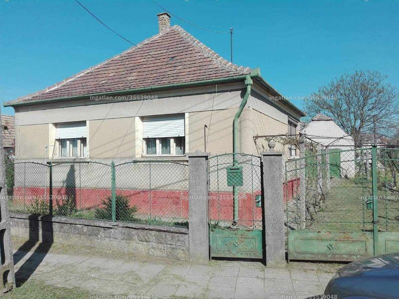 Listing photo