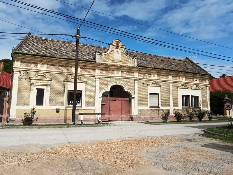 Listing photo