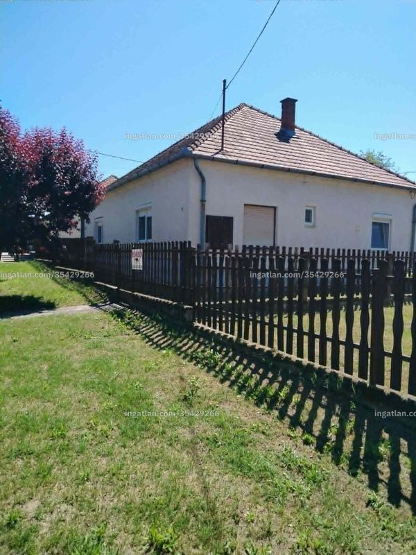 Hirdetés fotója
