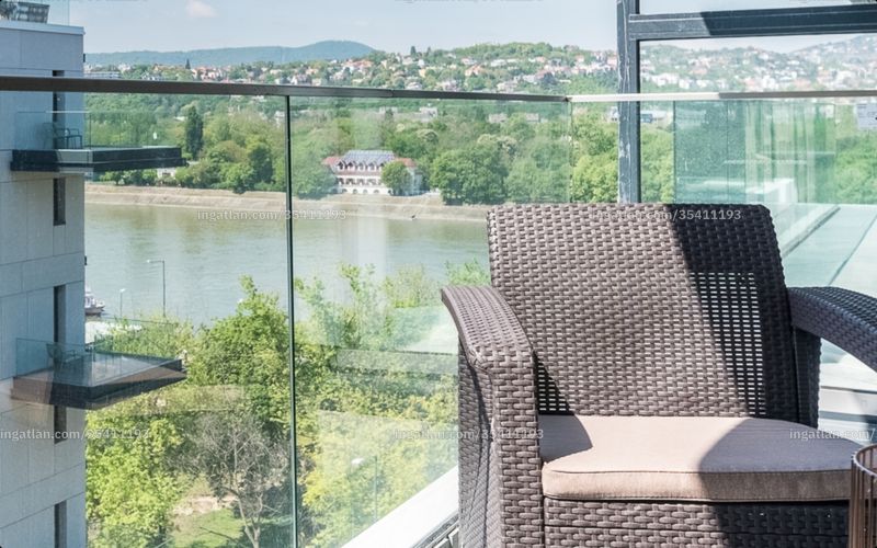 Hirdetés fotója