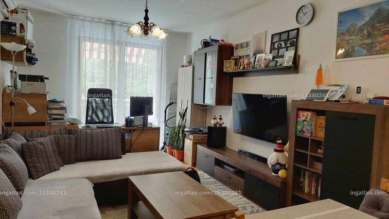 Listing photo