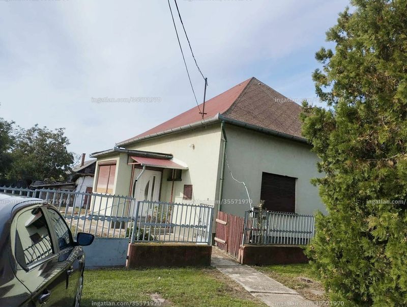 Listing photo