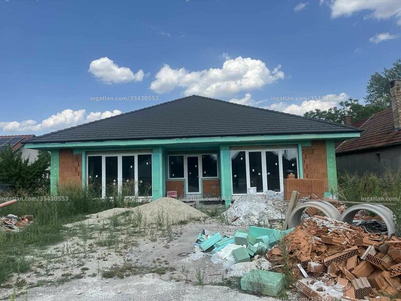 Hirdetés fotója