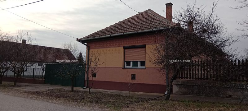 Listing photo