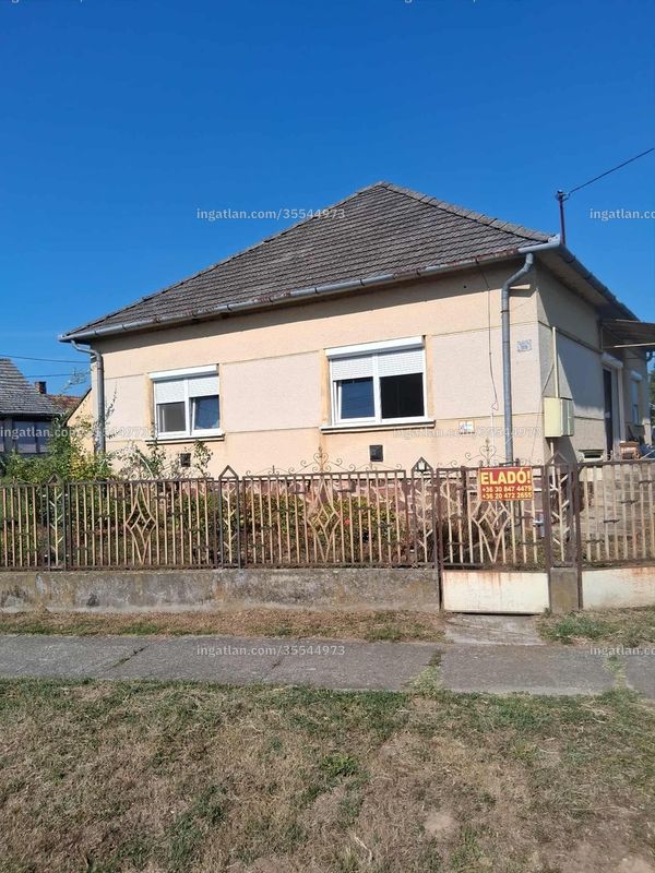 Listing photo