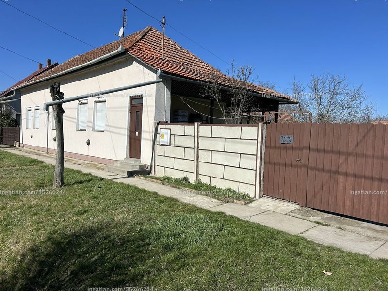 Listing photo