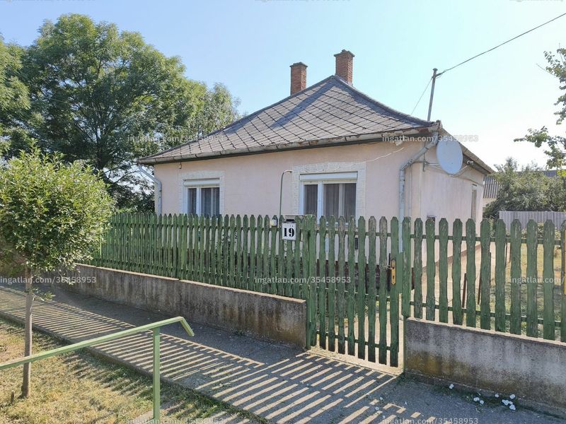 Listing photo