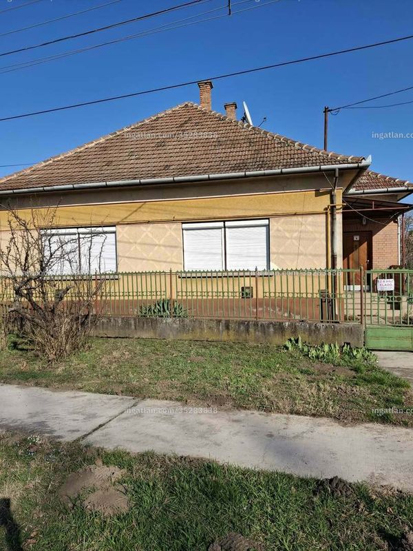 Listing photo
