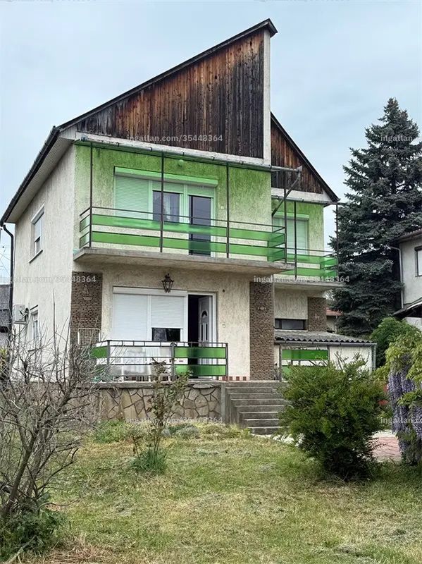 Listing photo