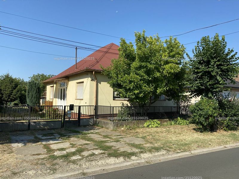 Listing photo