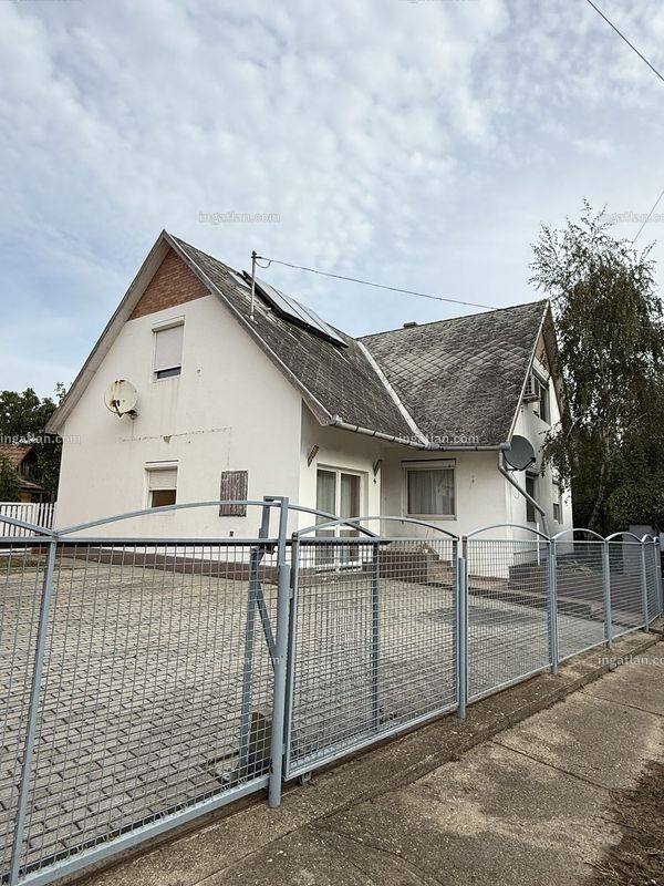 Listing photo