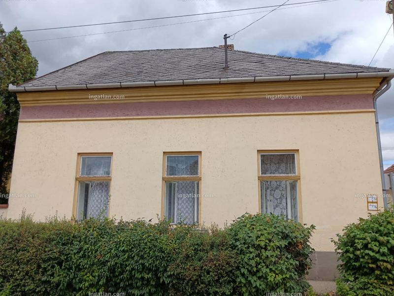 Listing photo
