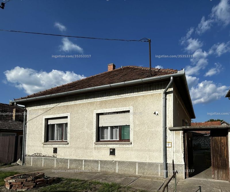 Listing photo