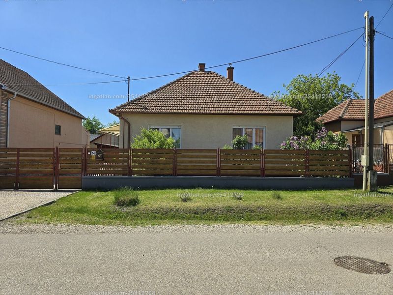 Listing photo