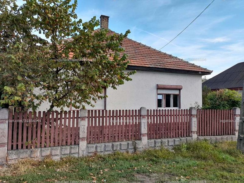 Listing photo