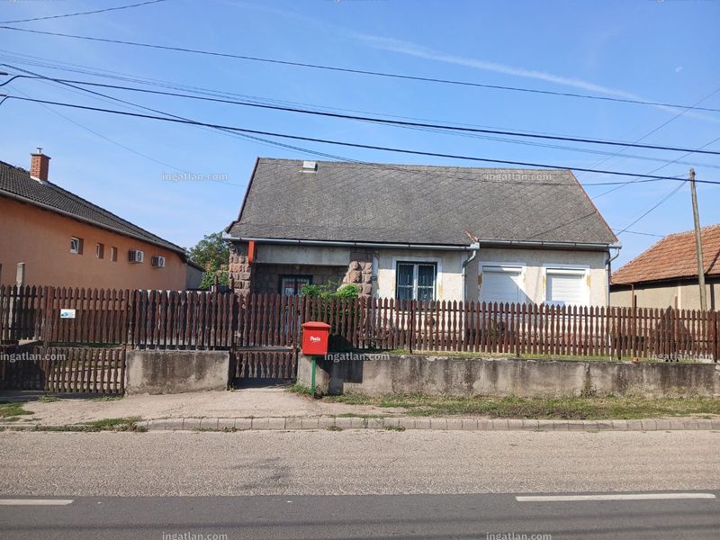 Listing photo