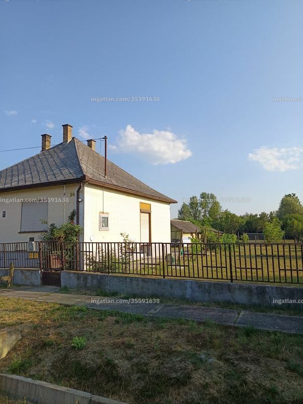 Listing photo