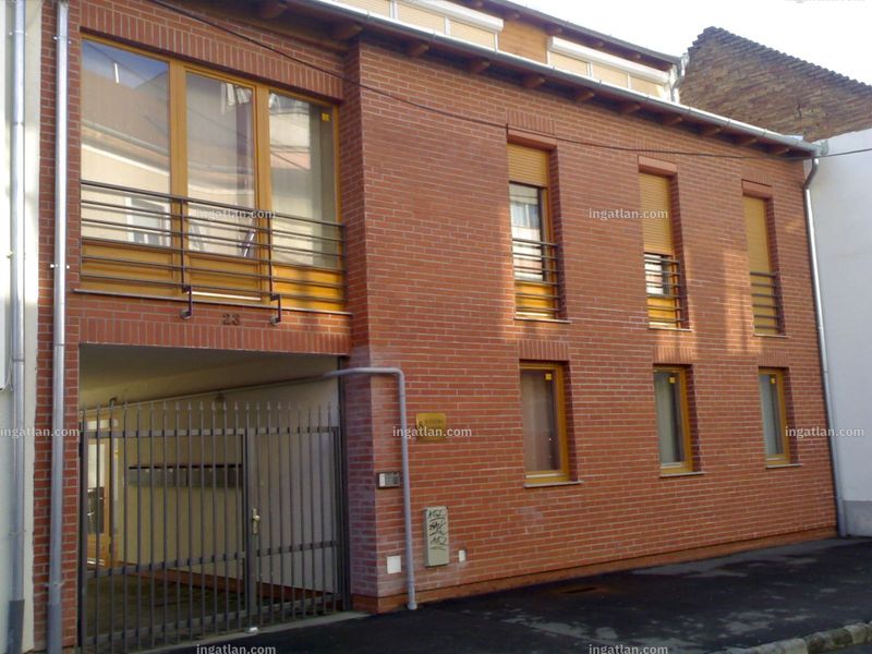 Listing photo