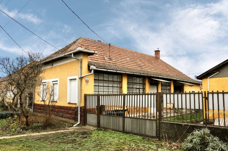 Listing photo
