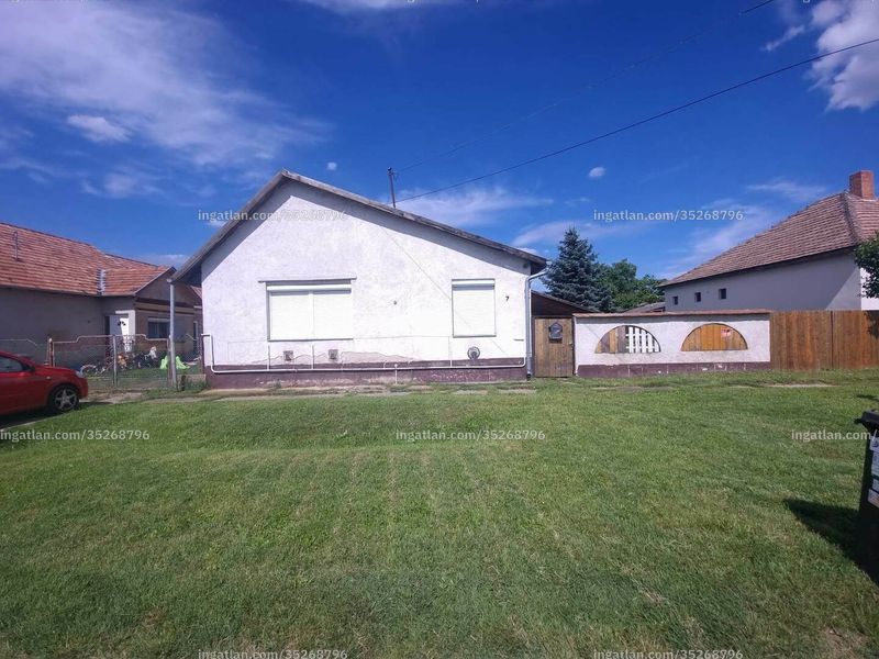 Listing photo