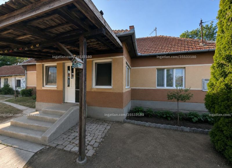 Listing photo