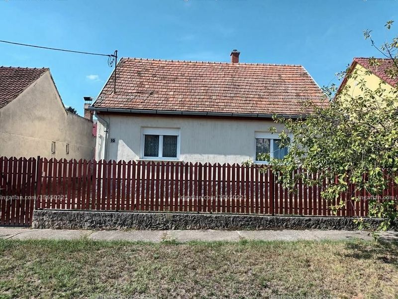 Listing photo