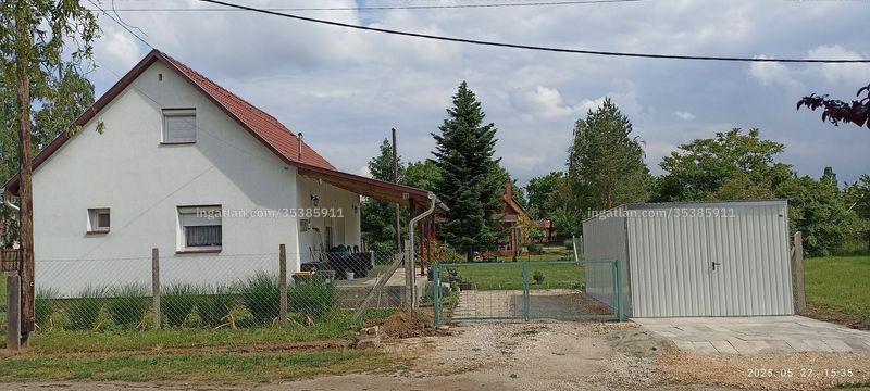 Listing photo