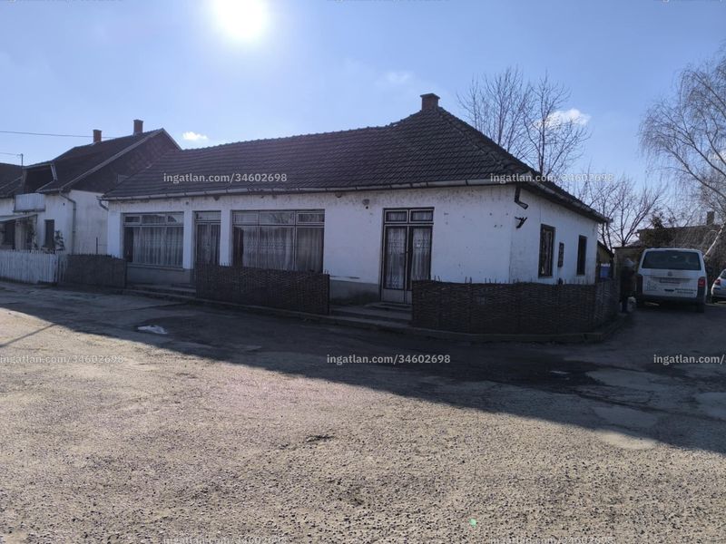 Hirdetés fotója