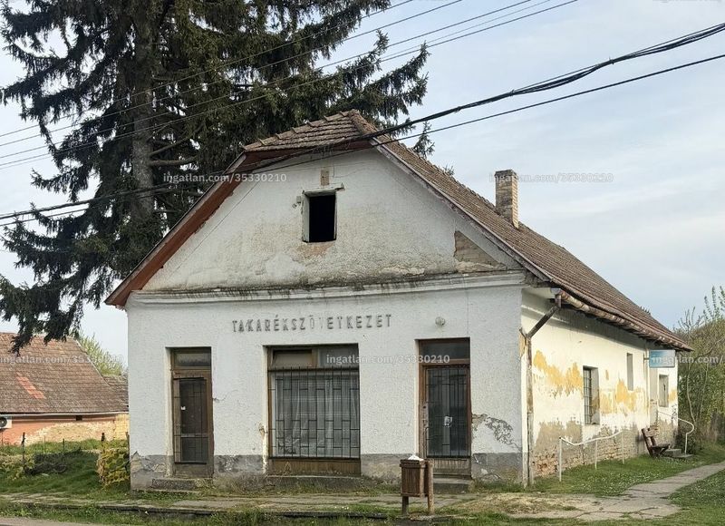Hirdetés fotója
