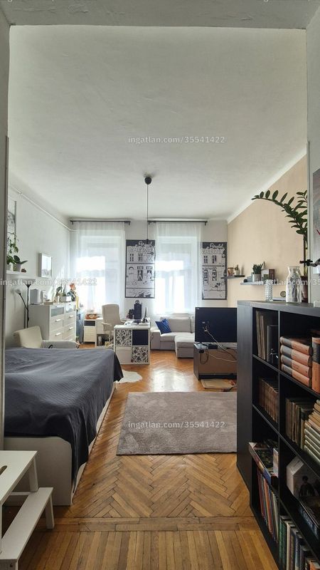 Listing photo