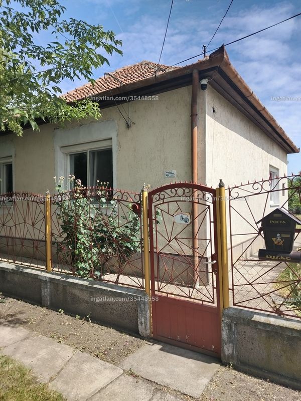 Listing photo