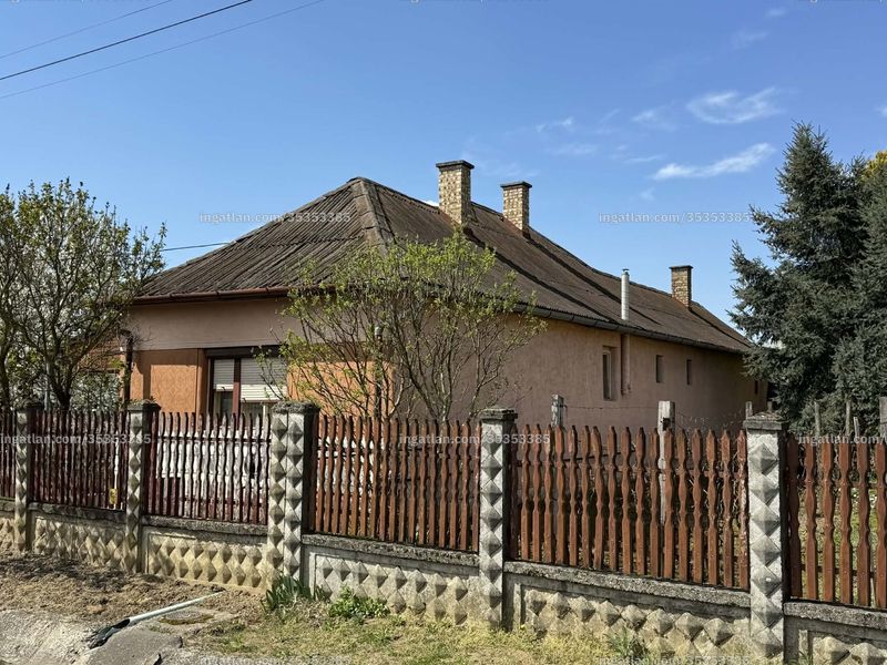 Listing photo