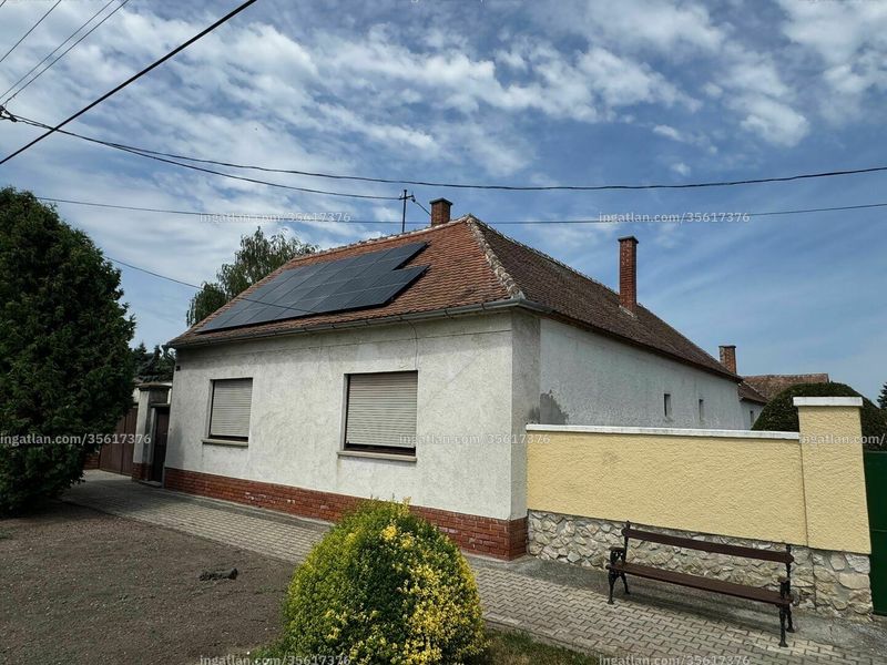 Listing photo