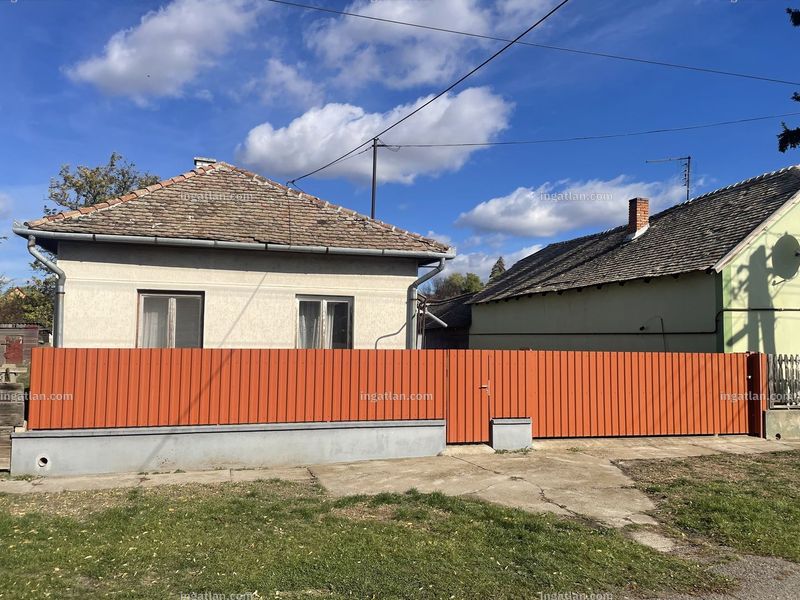 Listing photo