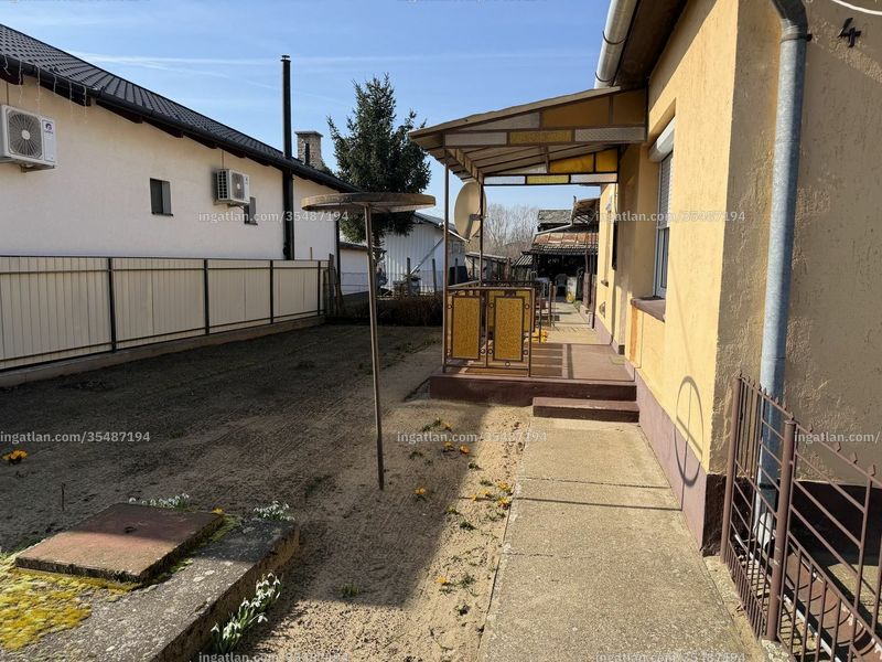 Listing photo